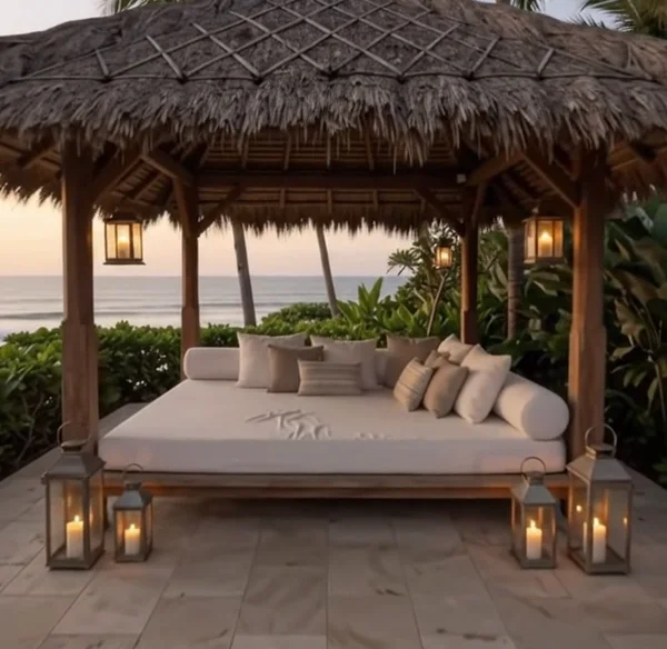 Canopy outdoor daybed